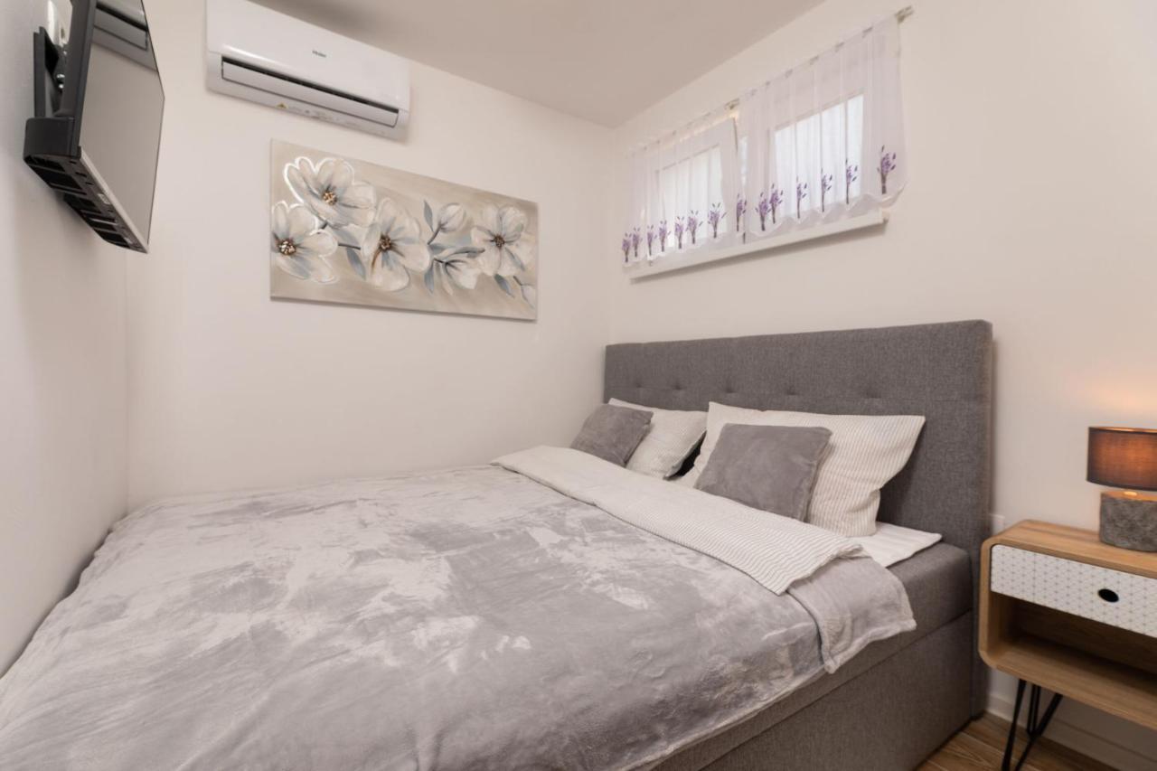 Apartments Vugrin Сило Экстерьер фото