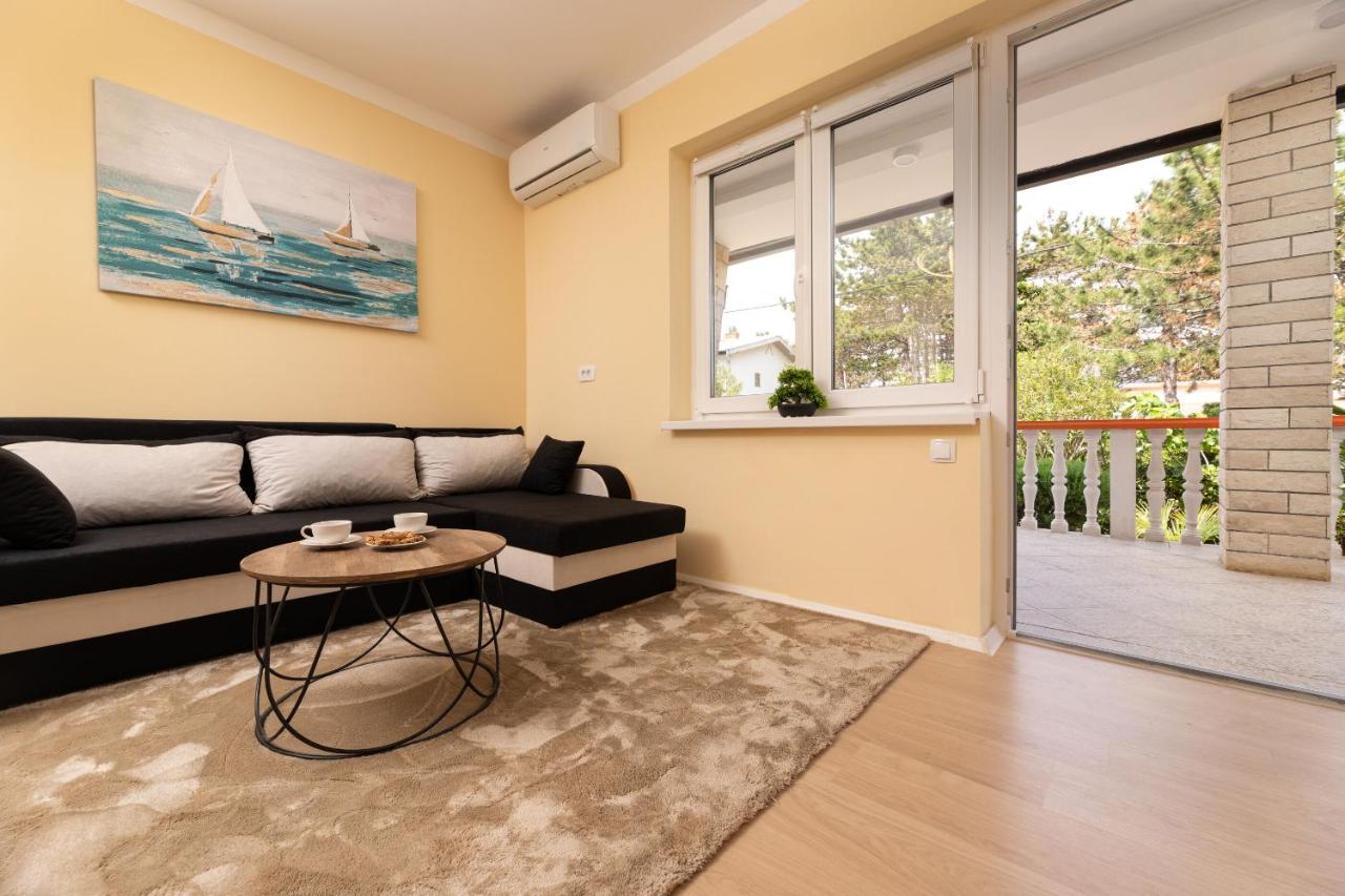 Apartments Vugrin Сило Экстерьер фото