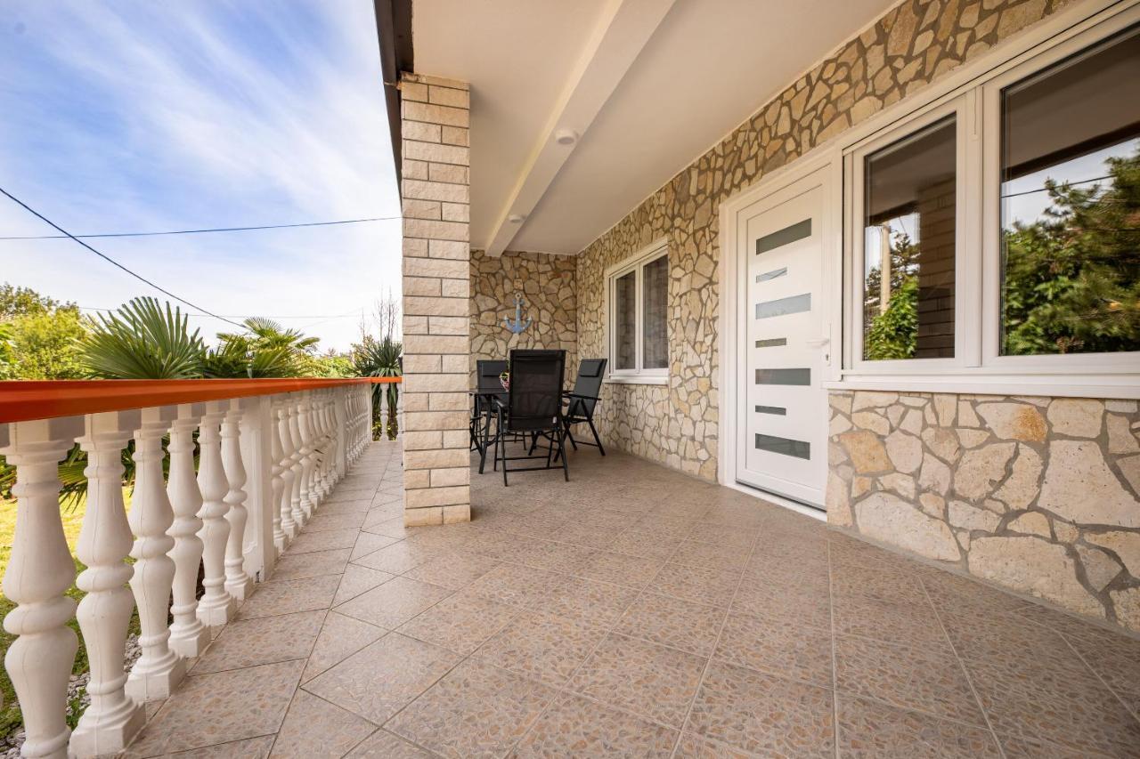 Apartments Vugrin Сило Экстерьер фото